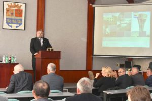 slavonija...vinkovci...28.09.2016. velika zupanijska vijecnica; u okviru posjeta poljskih tvrtki iz sektora prerade drva i proizvodnje namjestaja vukovarsko-srijemskoj zupaniji, hrvatska gospodarska komora zupanijska komora vukovar, drvni klaster "slavonski hrast" i vukovarsko-srijemska zupanija organizirali poljsko-hrvatsku drvopreradjivacku konferenciju s poslovnim razgovorima; foto Gordan Panić ------ 2 stupca color ekonomija
